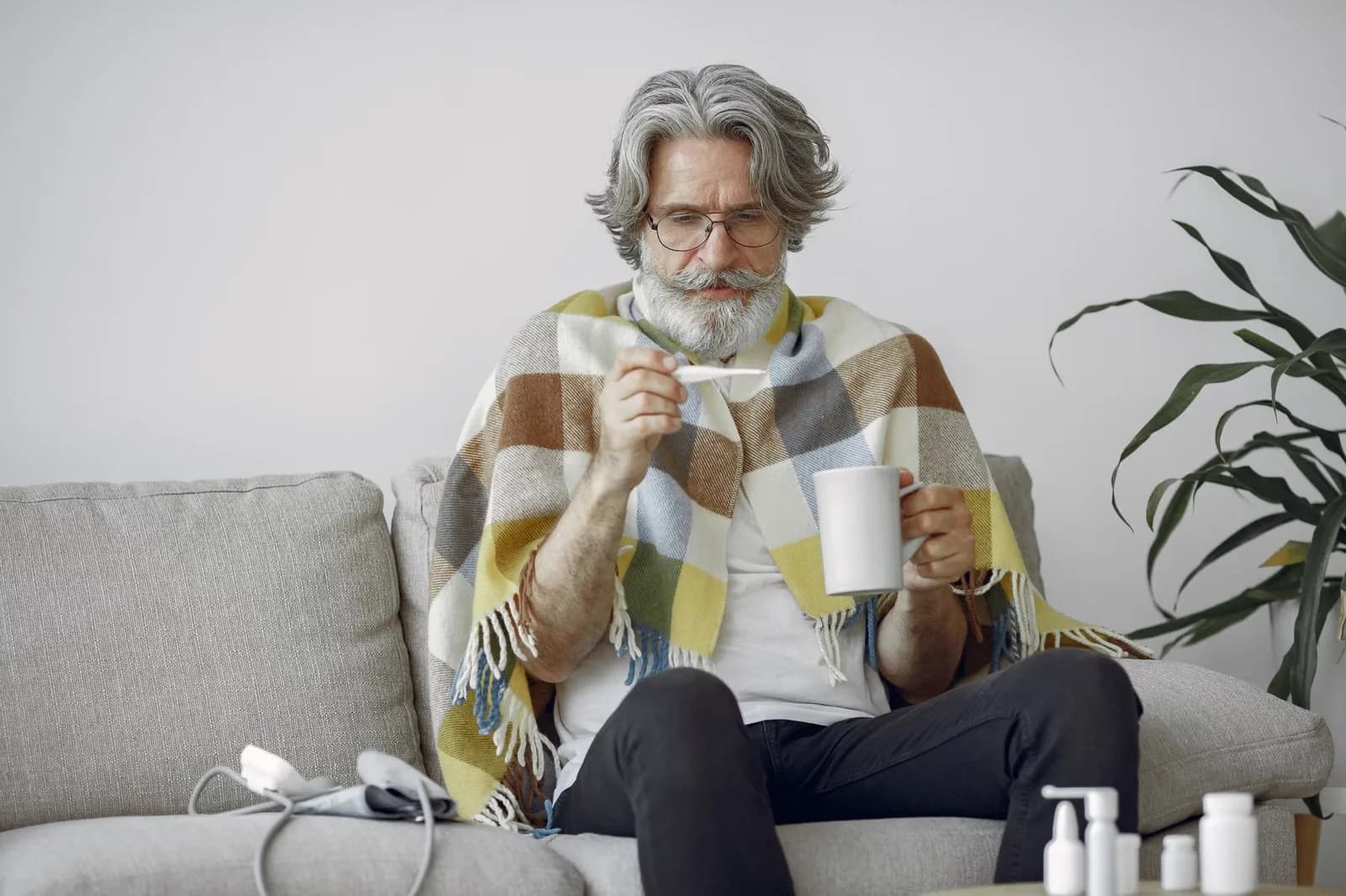 Imagem ilustrativa: Cuidados com a saúde dos idosos no inverno: doenças e prevenção