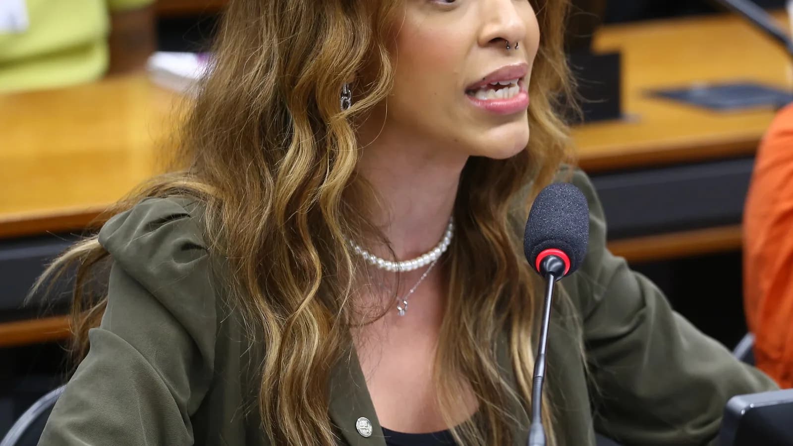 Deputada federal Erika Hilton discursa na Comissão de Defesa dos Direitos da Mulher, na Câmara dos Deputados