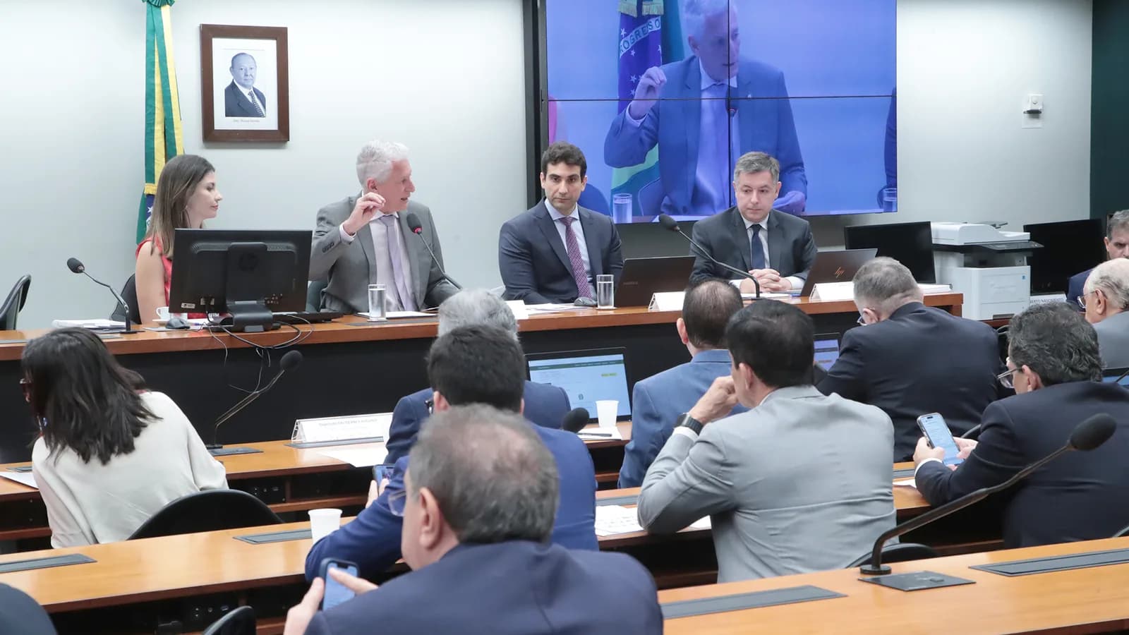 Presidente do Banco Central, Gabriel Galípolo, fala durante audiência na Câmara dos Deputados