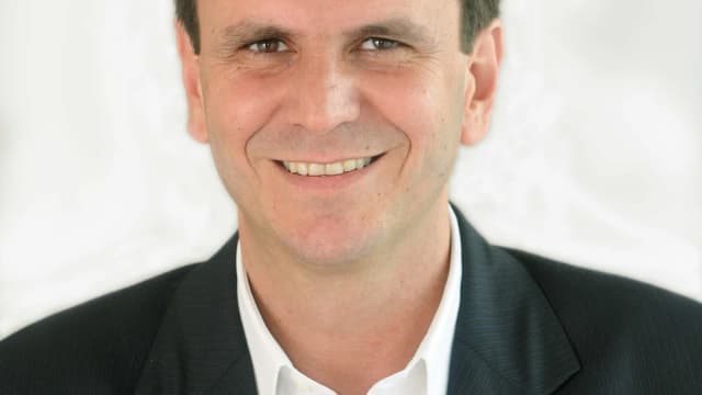Retrato oficial de Eduardo Paes, prefeito do Rio de Janeiro e candidato ao governo do estado