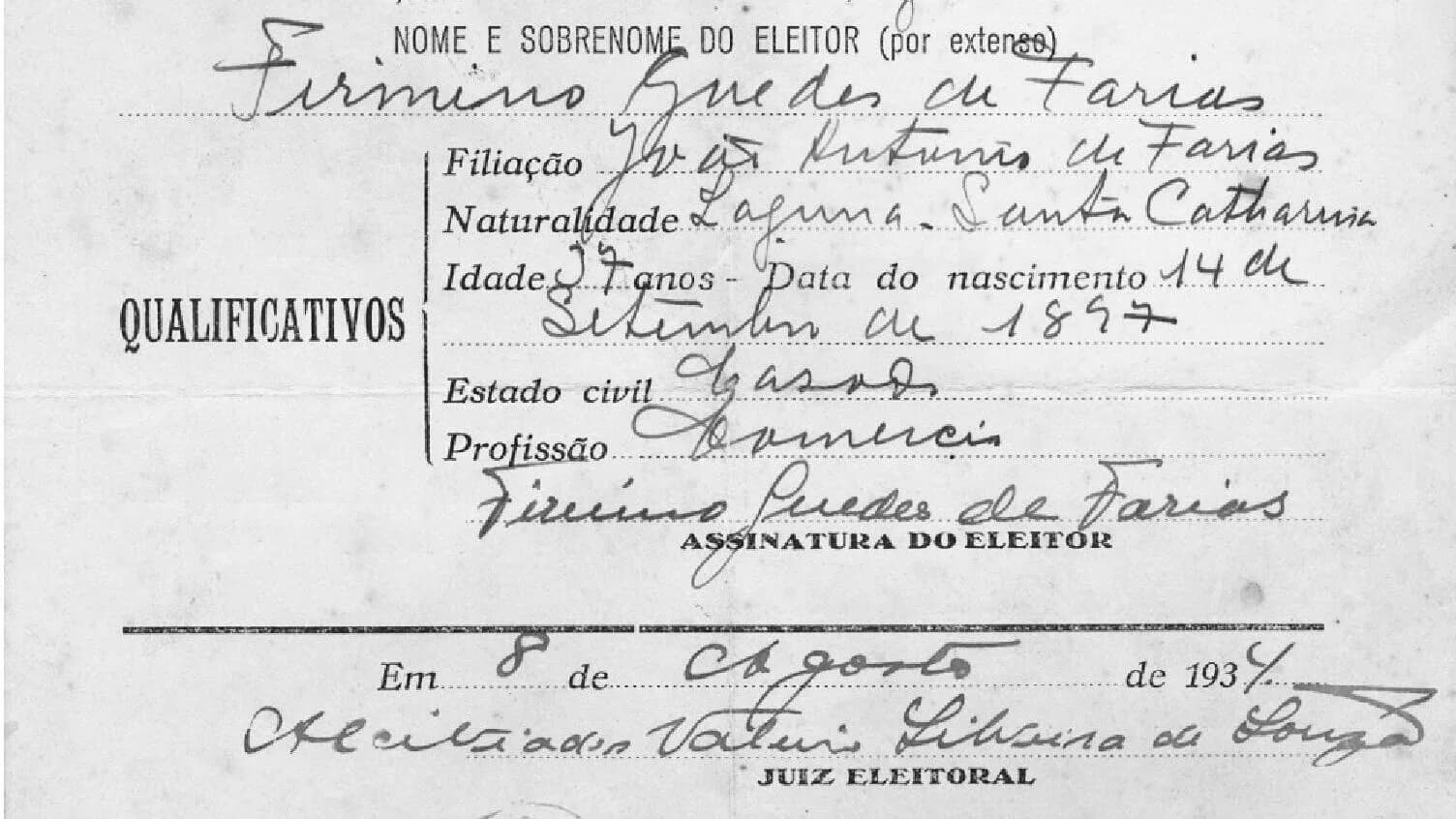 Título de eleitor antigo, documento histórico sobre o voto no Brasil