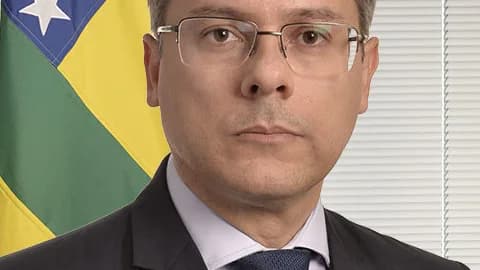 Retrato oficial do senador Alessandro Vieira (MDB-SE)