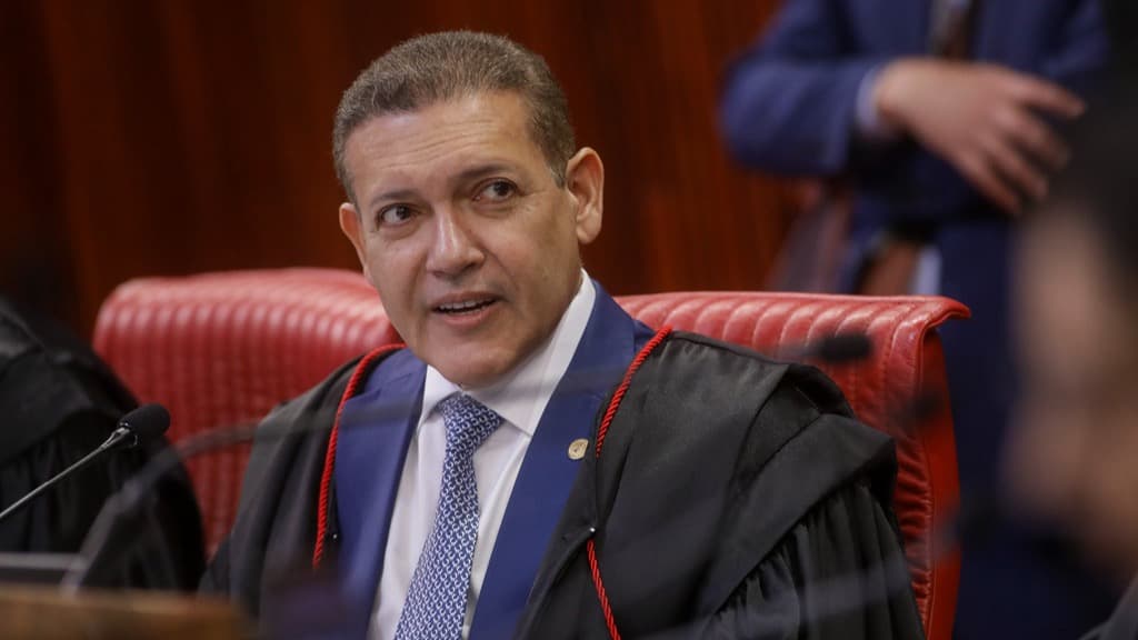 Ministro do TSE durante sessão plenária do tribunal, em Brasília (foto de arquivo)