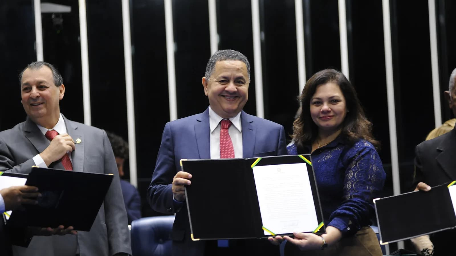 Omar Aziz no plenário do Senado Federal, em foto de arquivo