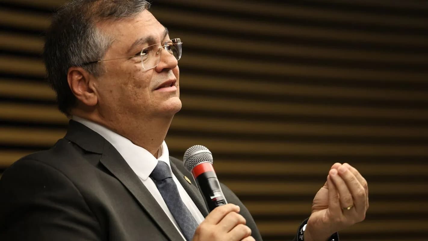O ministro Flávio Dino, do STF, discursa em evento oficial (foto de arquivo)