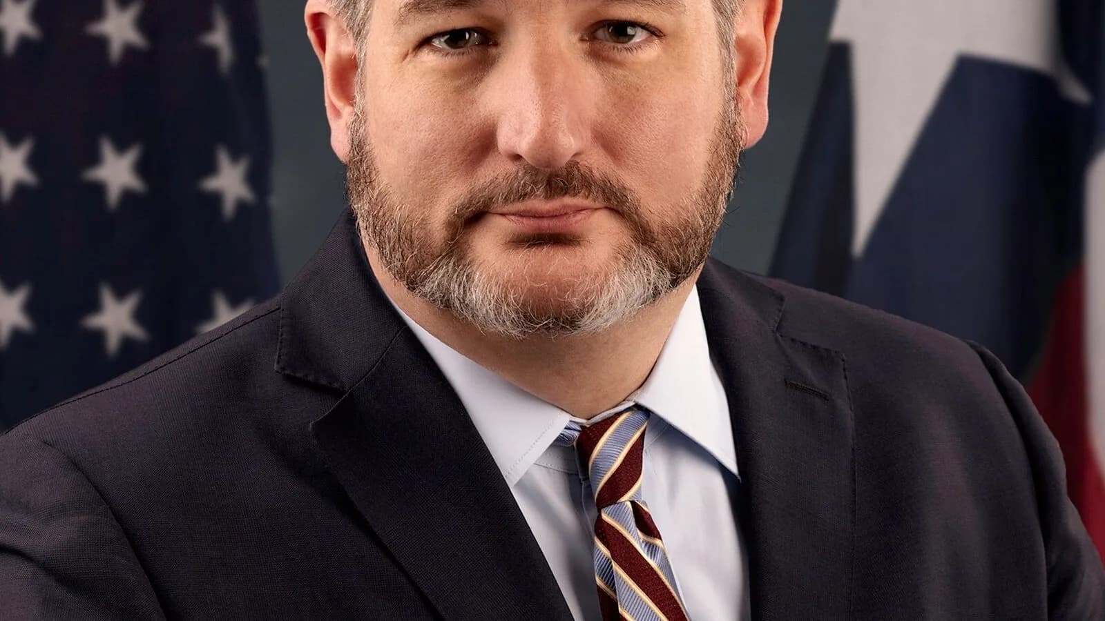 Retrato oficial do senador americano Ted Cruz, com as bandeiras dos Estados Unidos e do Texas ao fundo
