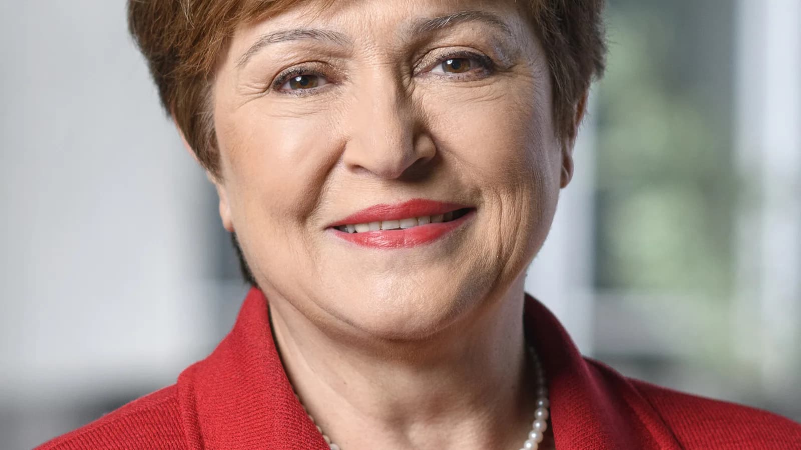 Retrato oficial de Kristalina Georgieva, diretora-gerente do FMI
