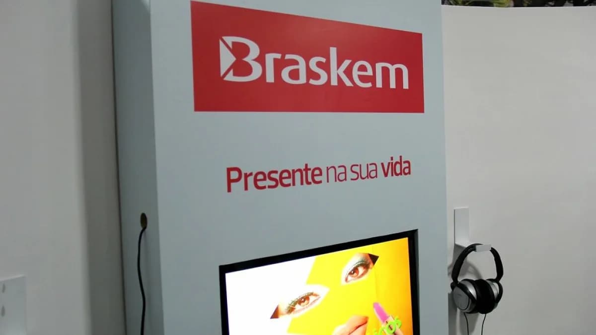Identidade visual da Braskem em exposição institucional