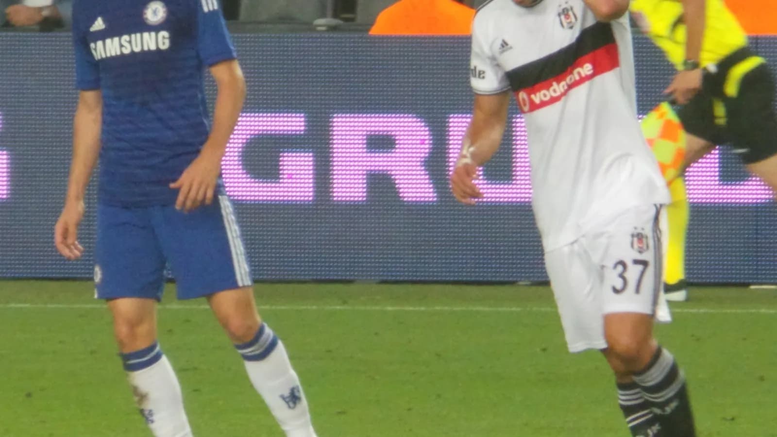 Filipe Luís em campo, foto de arquivo da época em que era jogador do Chelsea; hoje ele é técnico do Monaco