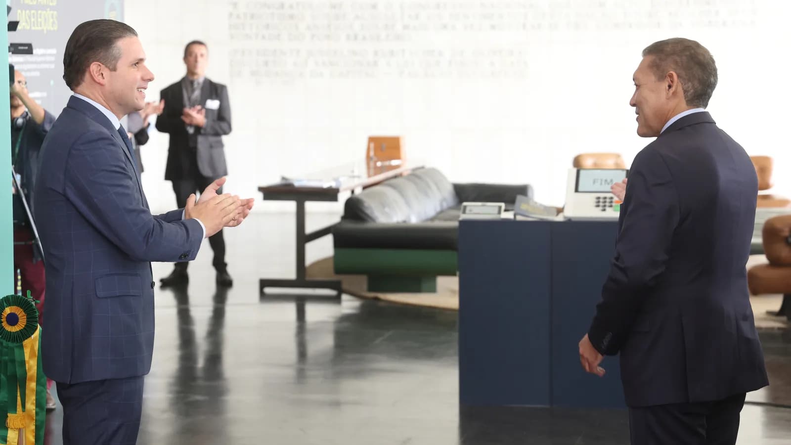 Urna eletrônica em exposição sobre o processo eleitoral na Câmara dos Deputados