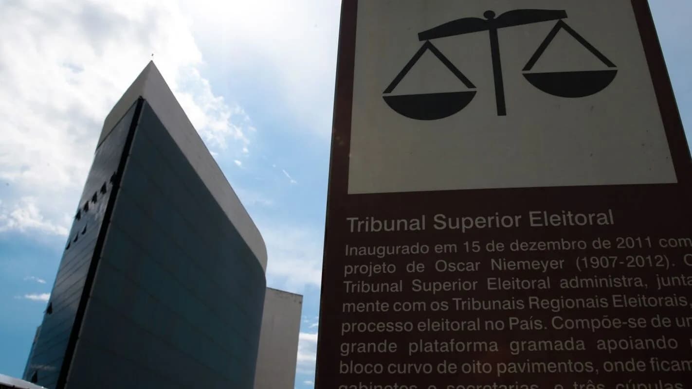 Fachada do prédio do Tribunal Superior Eleitoral em Brasília