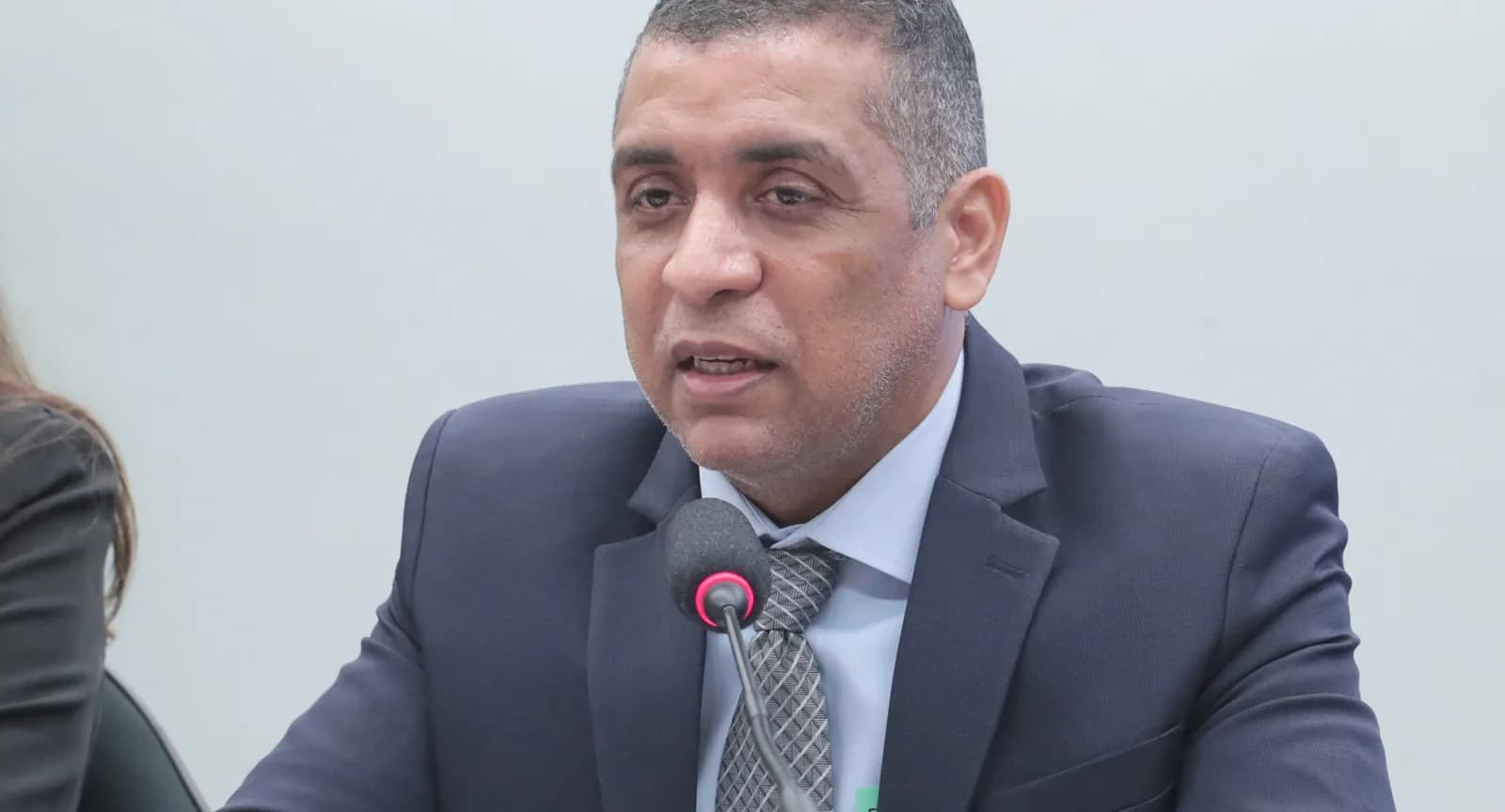 Representante sindical dos bancários em audiência pública na Câmara sobre carreiras no setor bancário (foto de arquivo)