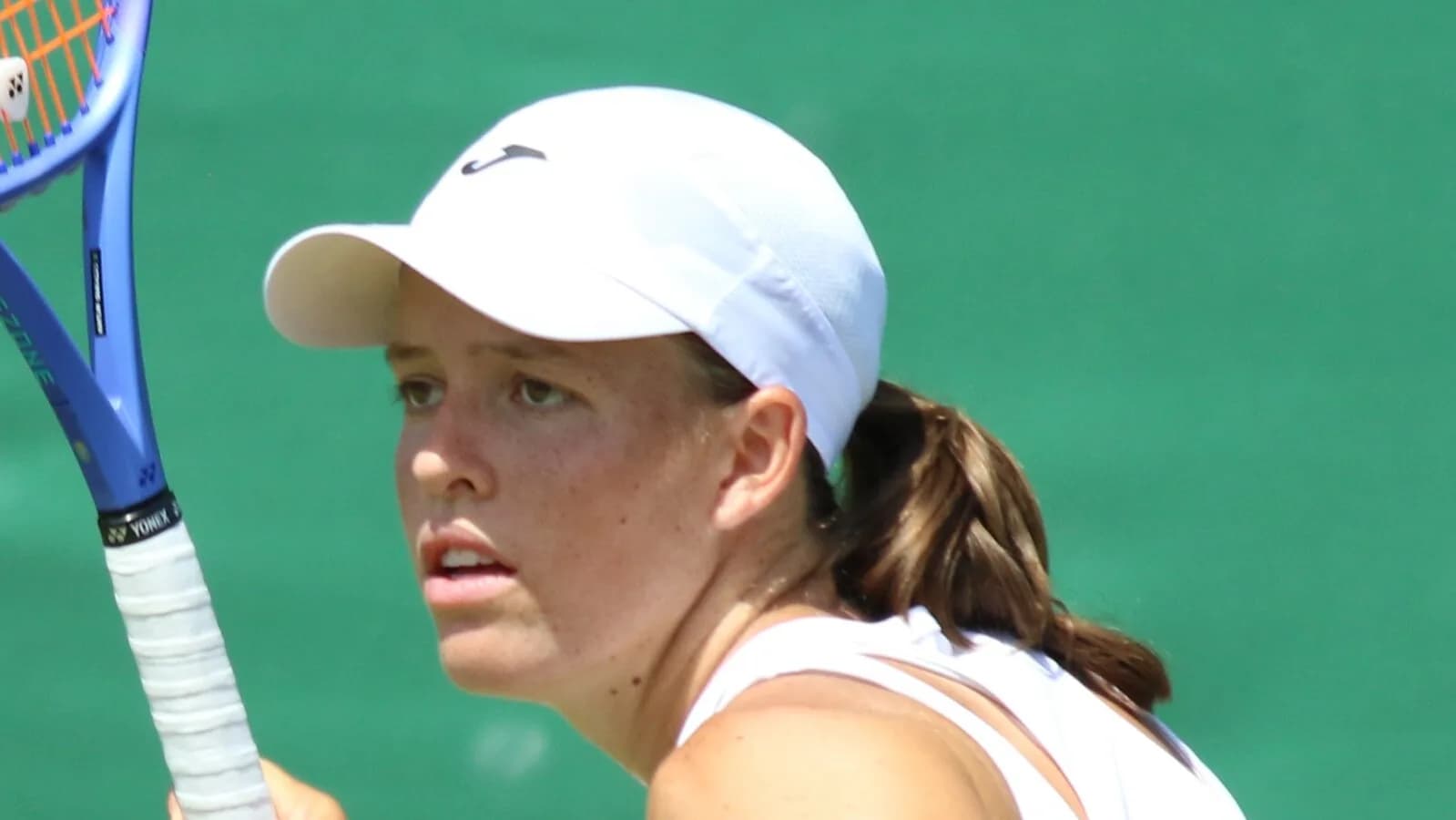 Kaitlin Quevedo joga tênis em foto de arquivo de 2026