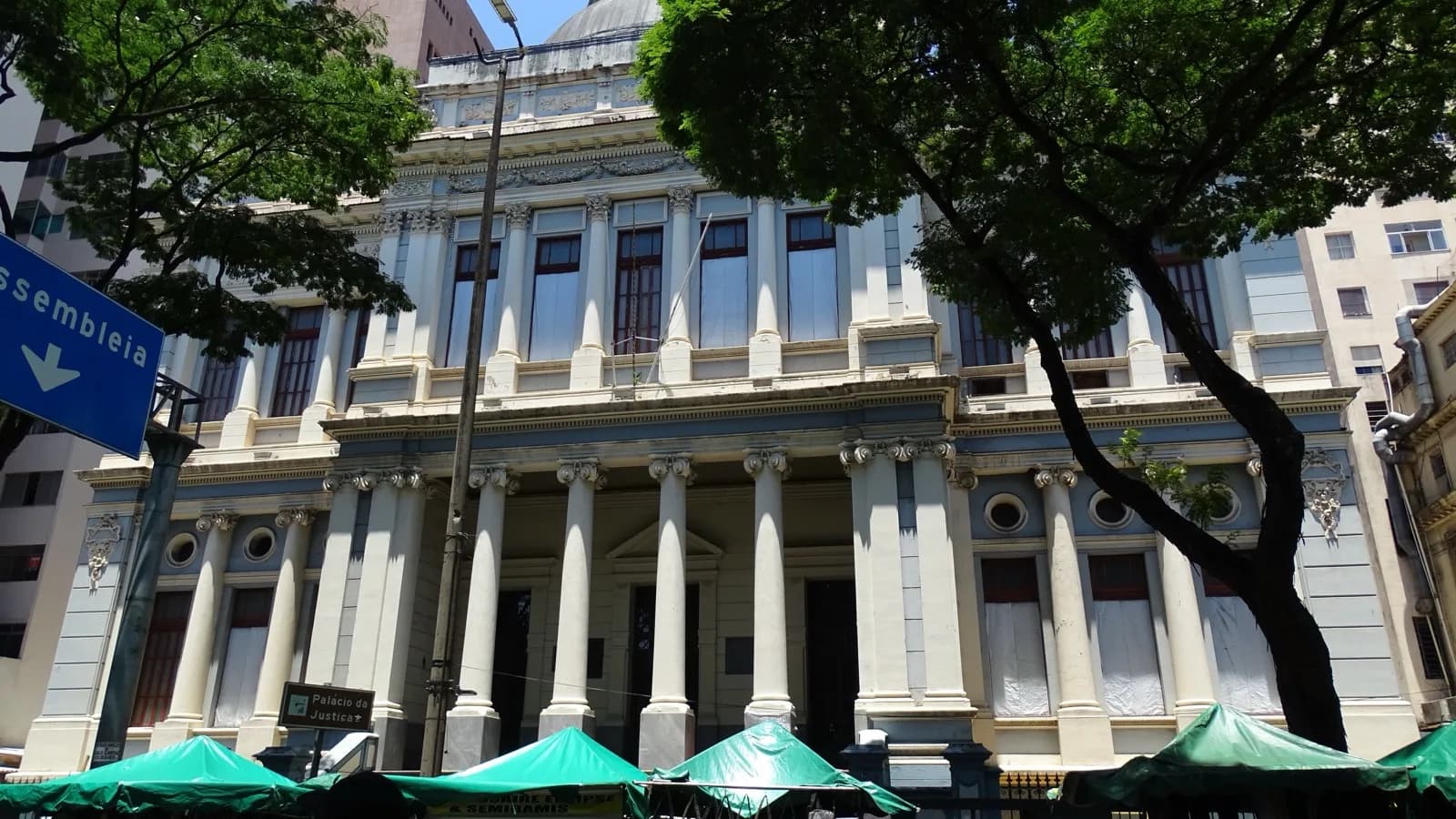 Fachada do Palácio da Justiça Rodrigues Campos, sede histórica do TJMG em Belo Horizonte
