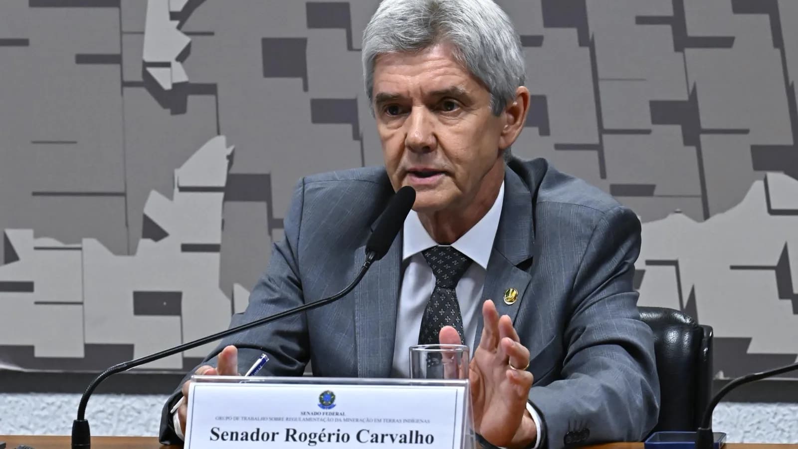 Senador Rogério Carvalho discursa em audiência pública do Senado sobre regulamentação da mineração em terras indígenas