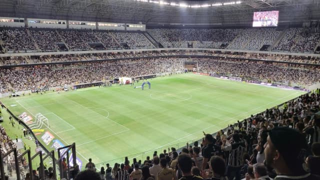 Torcida do Atlético-MG lota a Arena MRV antes de partida
