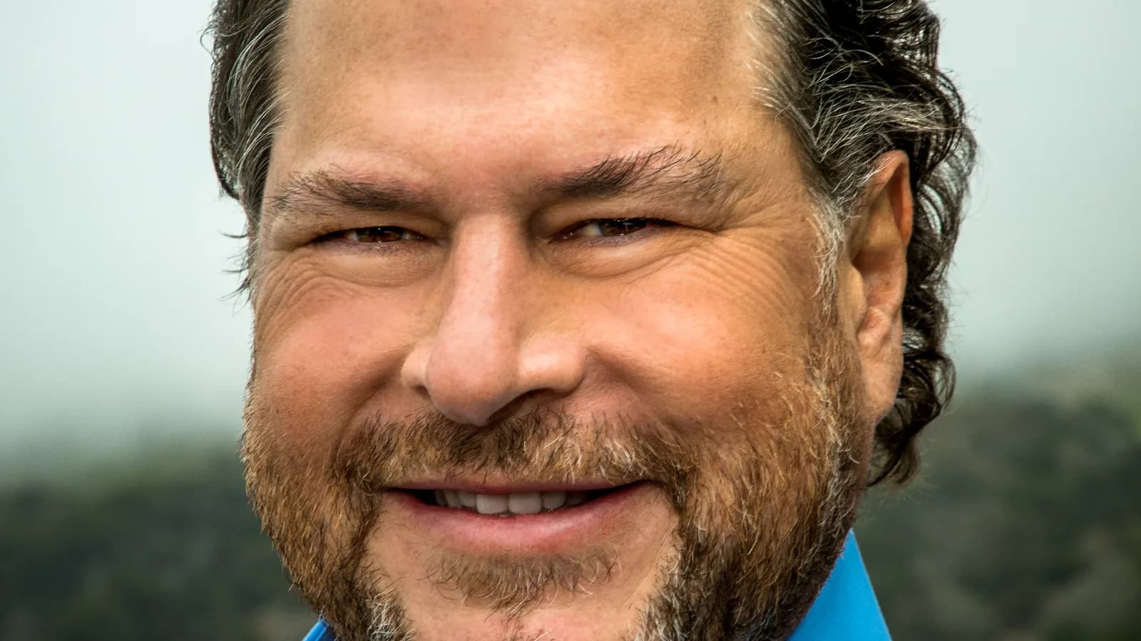 Marc Benioff, CEO da Salesforce, em retrato oficial