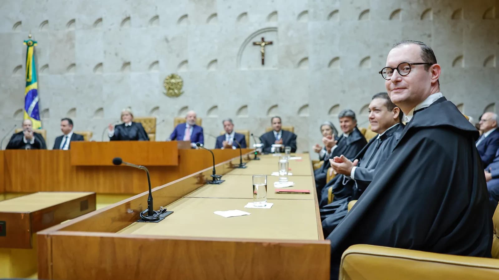 Ministros do STF durante sessão solene no plenário do tribunal, em Brasília
