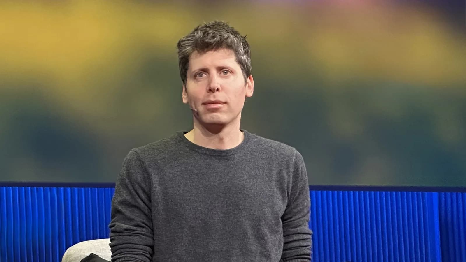 Sam Altman, CEO da OpenAI, fala durante evento TED, em foto de arquivo