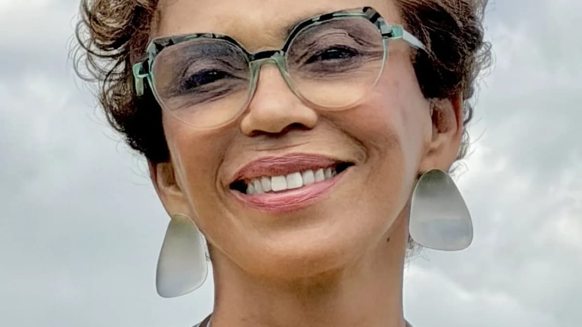 Marília Campos aparece sorrindo em foto de arquivo usada na cobertura eleitoral de Minas