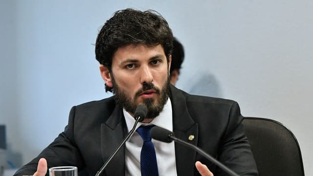 O político mineiro Marcelo Aro durante audiência pública no Senado, em imagem de arquivo de 2020