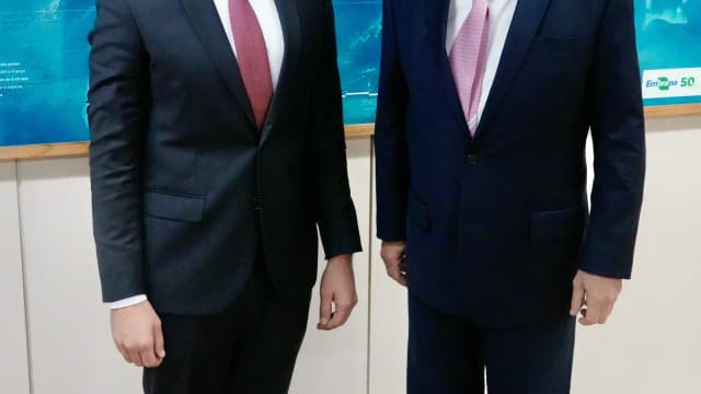 João Campos, candidato ao governo de Pernambuco, ao lado do vice-presidente Geraldo Alckmin