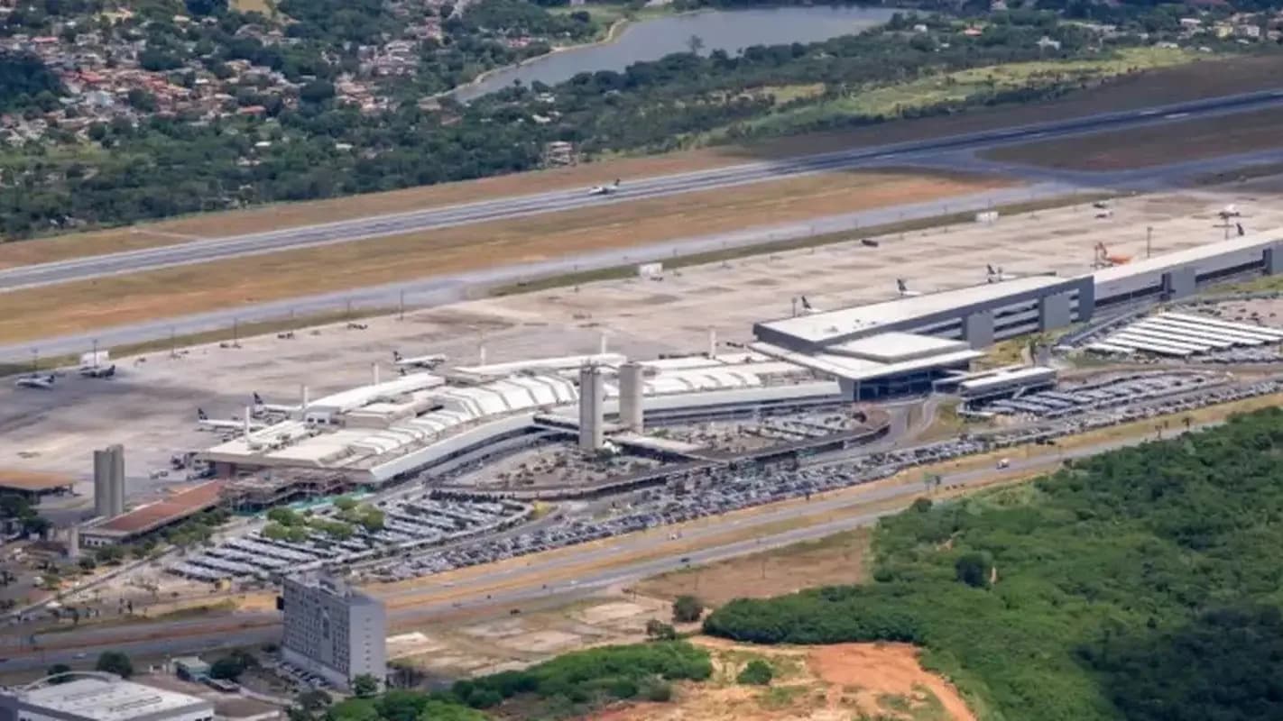 Vista aérea do Aeroporto Internacional de Belo Horizonte, em Confins