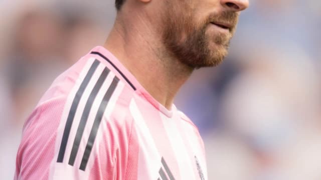 Lionel Messi em campo pela seleção argentina