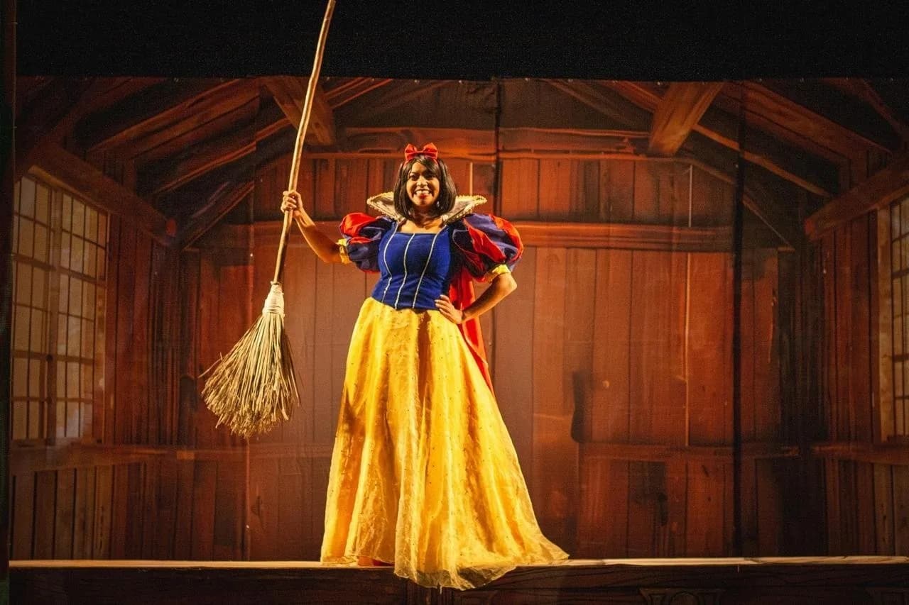 BRANCA DE NEVE (SABADO) 03/10 - 16H