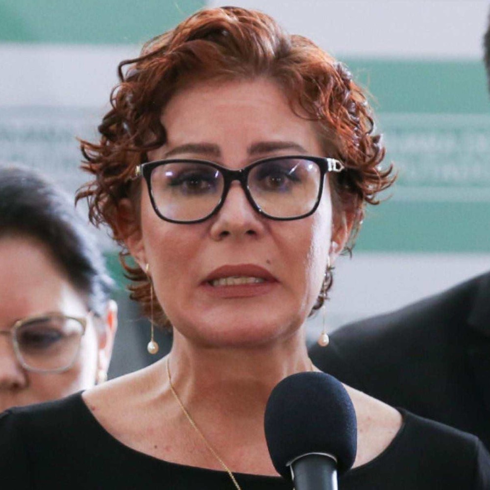 STF forma maioria para condenar deputada Carla Zambelli a cinco anos de prisão
