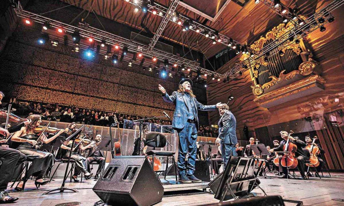Alceu Valença e Orquestra Ouro Preto se apresentam gratuitamente na Praça da Liberdade