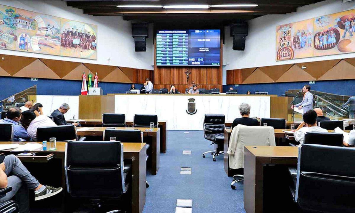 Câmaras de BH e São Paulo apresentam pautas conservadoras semelhantes