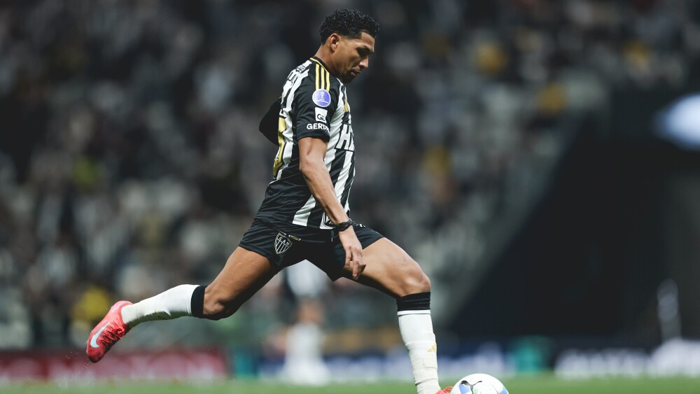 Hostilizado pela torcida do Atlético, Rony desabafa: ‘Primeira vez’