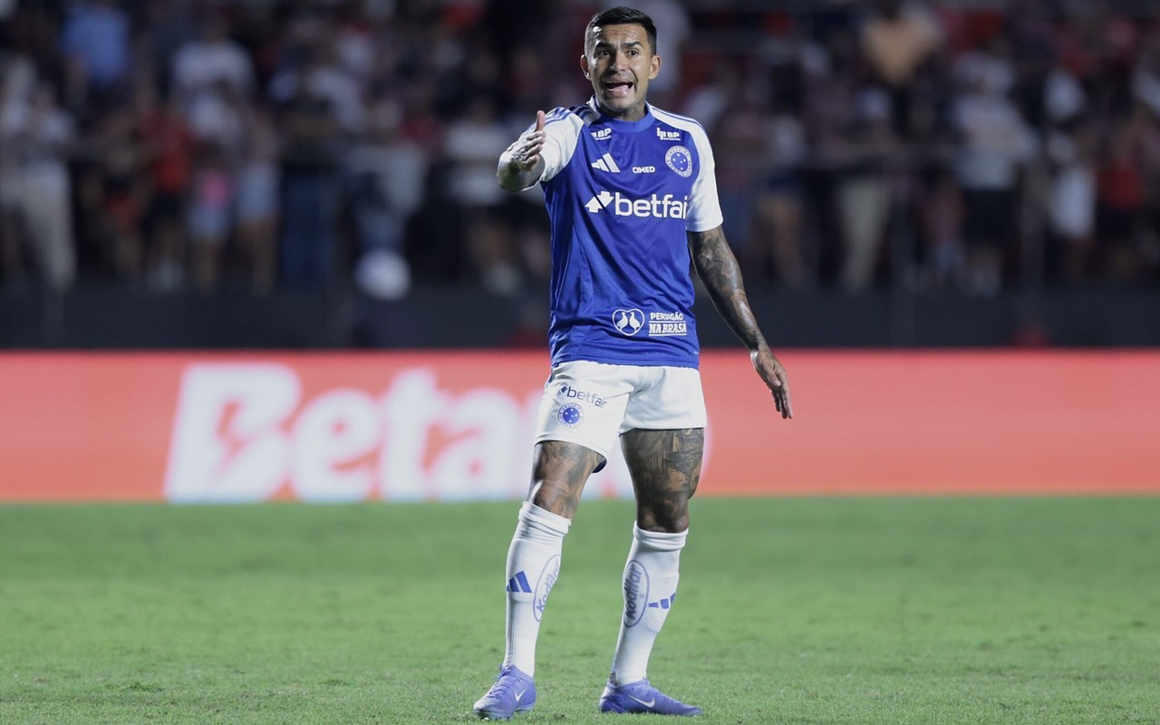 Grêmio rejeita a contratação de Dudu por questões financeiras