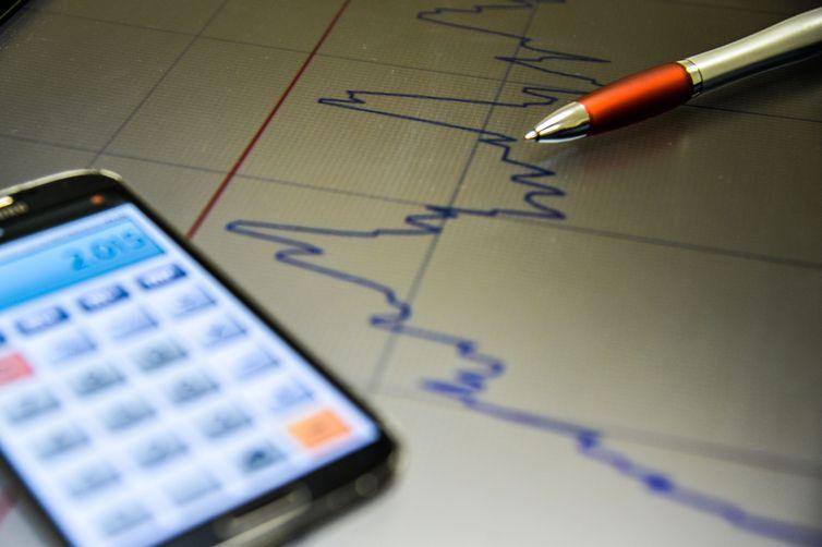 Aumento da Selic torna a renda fixa mais atraente: descubra a rentabilidade de R$ 1.000
