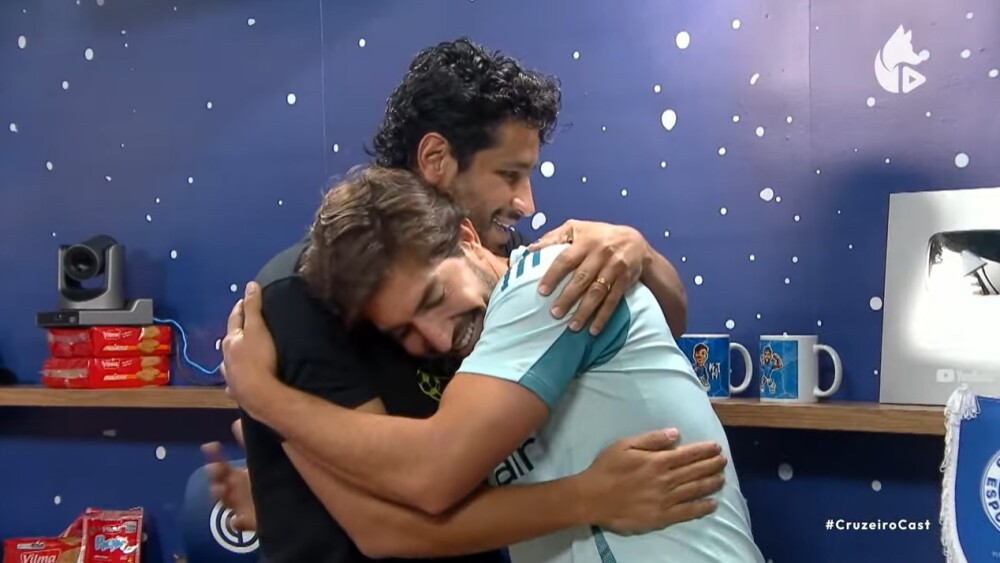 Lucas Silva surpreende em entrevista de ídolo do Cruzeiro na Toca da Raposa II