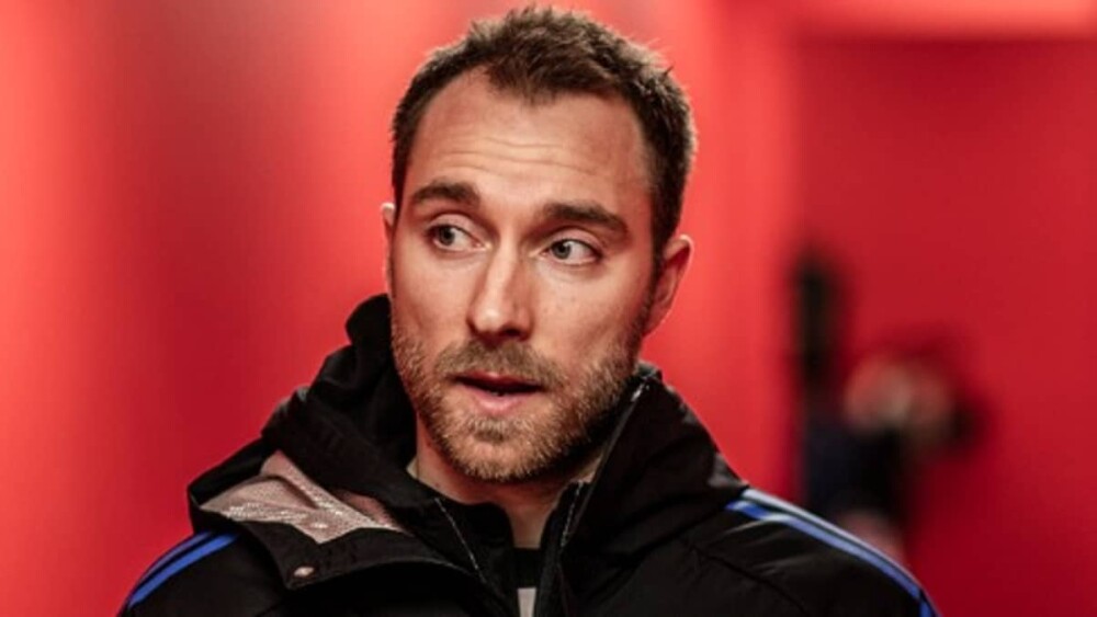 Clube de Ryan Reynolds faz proposta para contratar Eriksen, que busca permanecer na elite do futebol