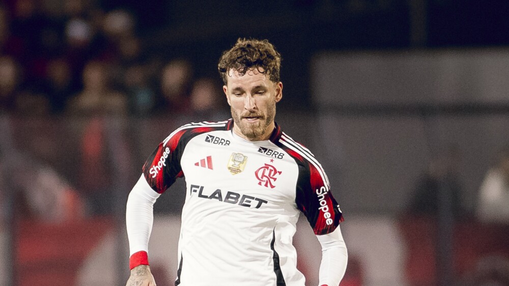 Zagueiro do Flamengo assume culpa por gol e destaca previsões antes da vitória sobre Bragantino