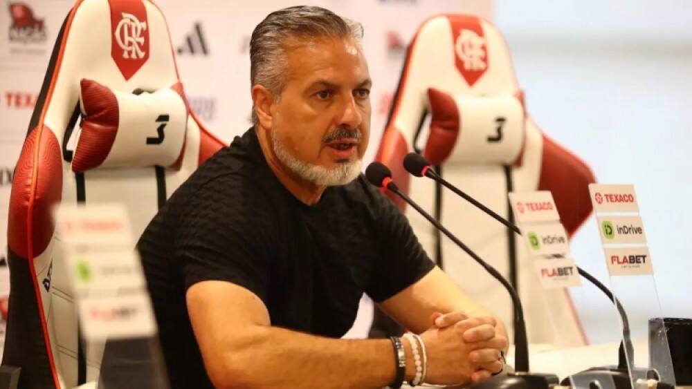 Crise paralisa mercado do Flamengo, e Boto pode deixar cargo