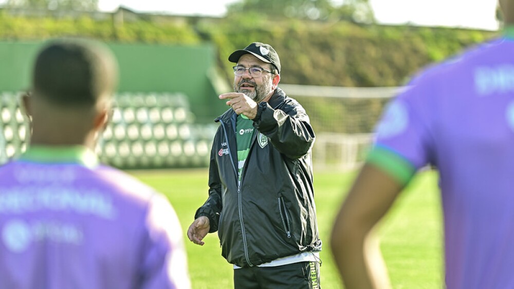 Opções de Enderson Moreira para escalar o América contra o Athletic