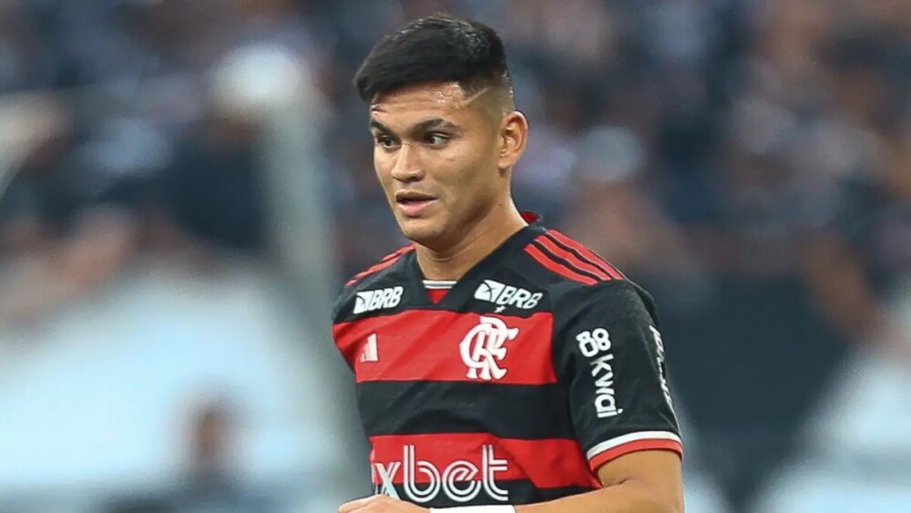 Alcaraz desabafa sobre saída do Flamengo e manda recado para torcedores