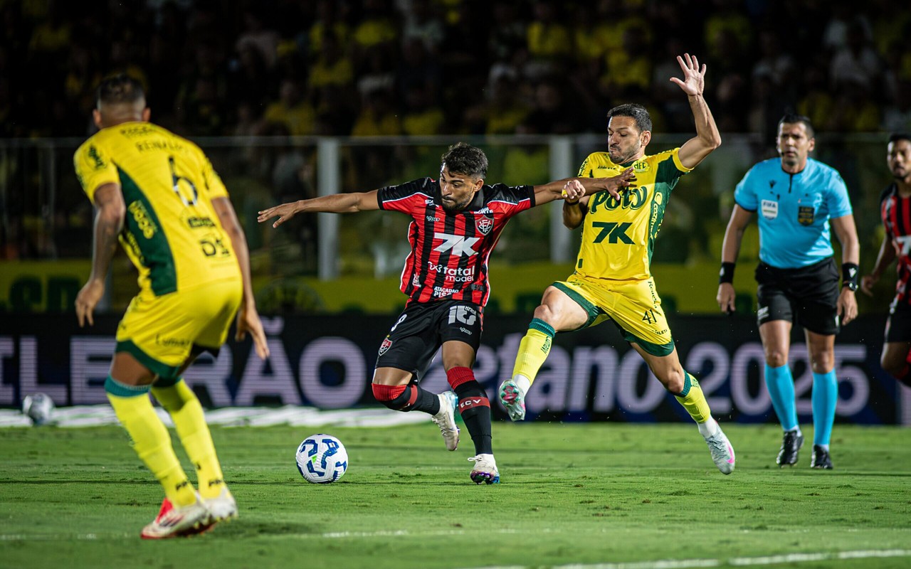 Vitória e Mirassol empatam em partida eletrizante pelo Brasileirão