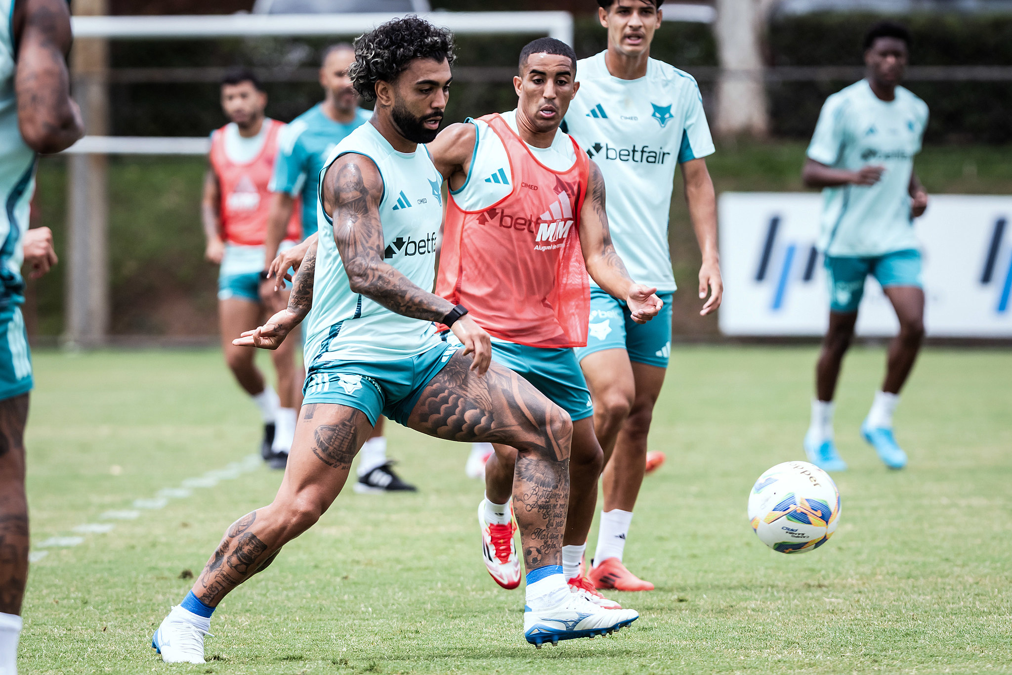 Ansioso para jogar, Gabigol projeta estreia do Cruzeiro no Brasileiro e agita a torcida