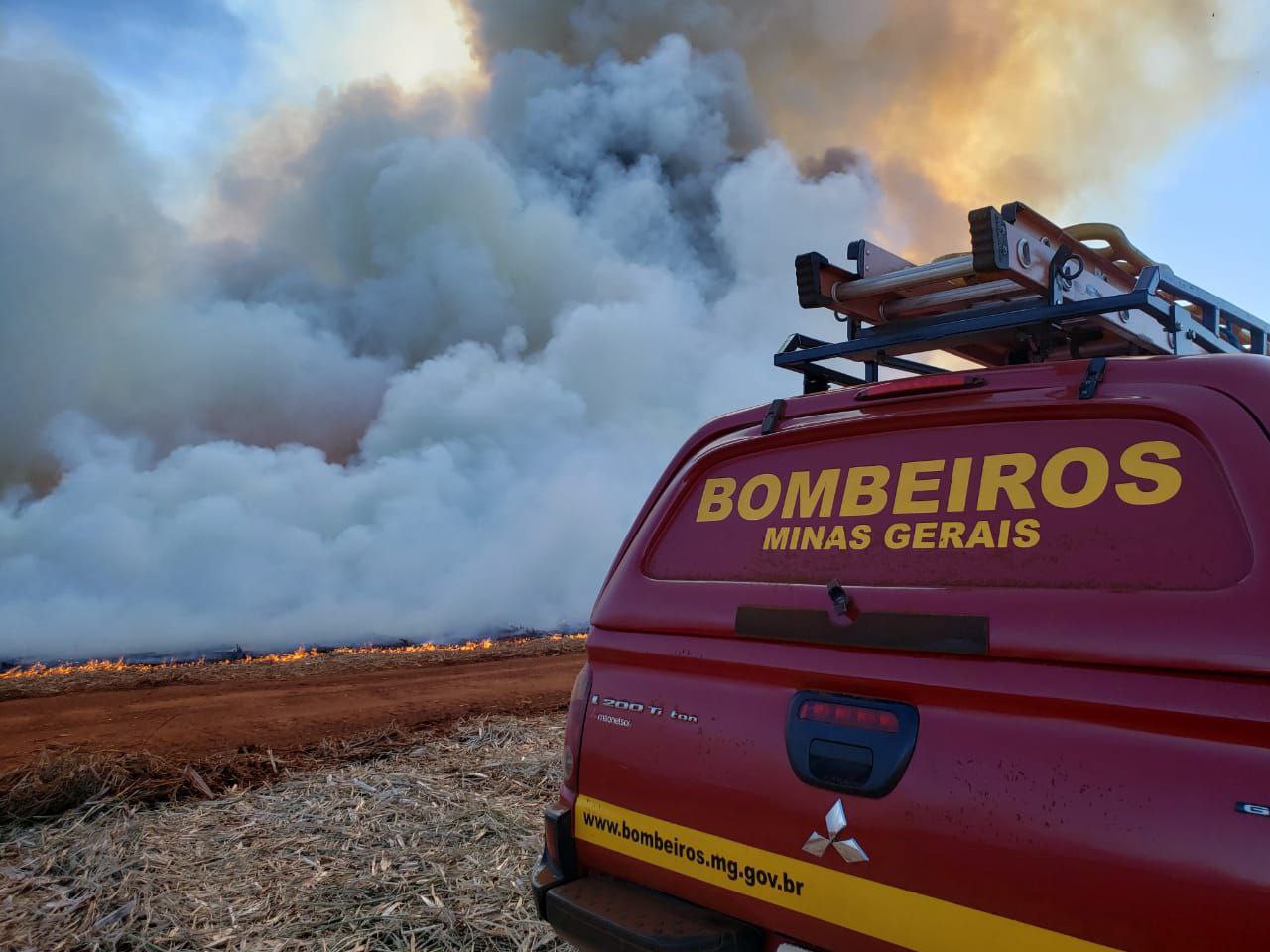 Minas Gerais abriga encontro nacional de bombeiros para discutir extremos climáticos