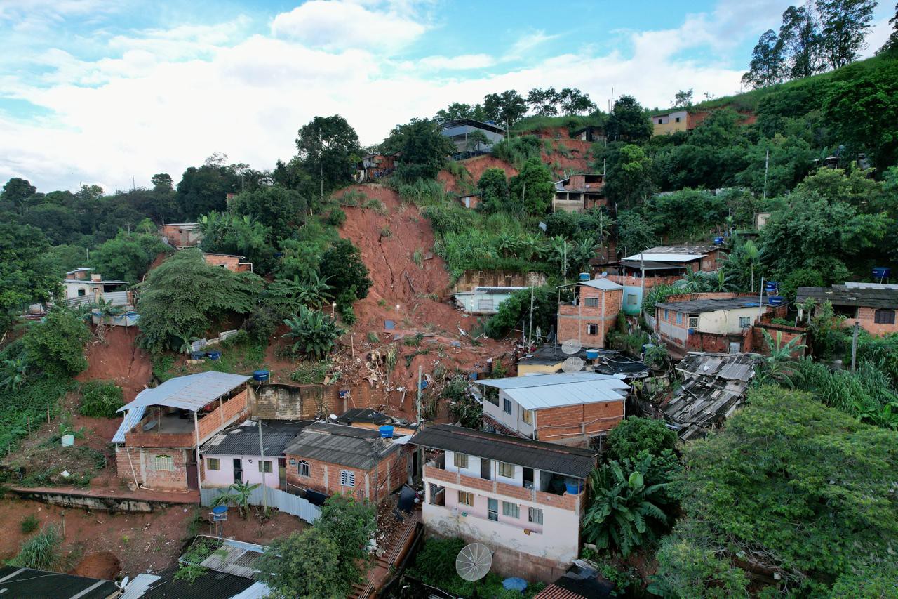 Ipatinga planeja construção de casas populares para famílias afetadas por chuvas