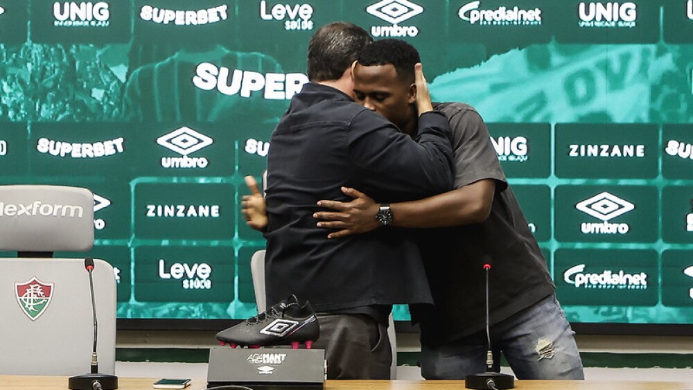 Arias se despede do Fluminense e projeta retorno: 'Nossa história não acabou ainda'
