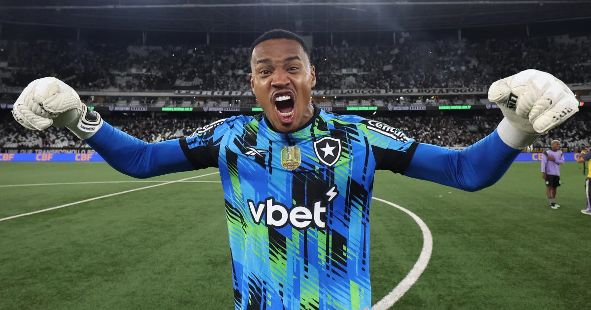 John se manifesta após oferta para deixar o Botafogo e envia recado à torcida