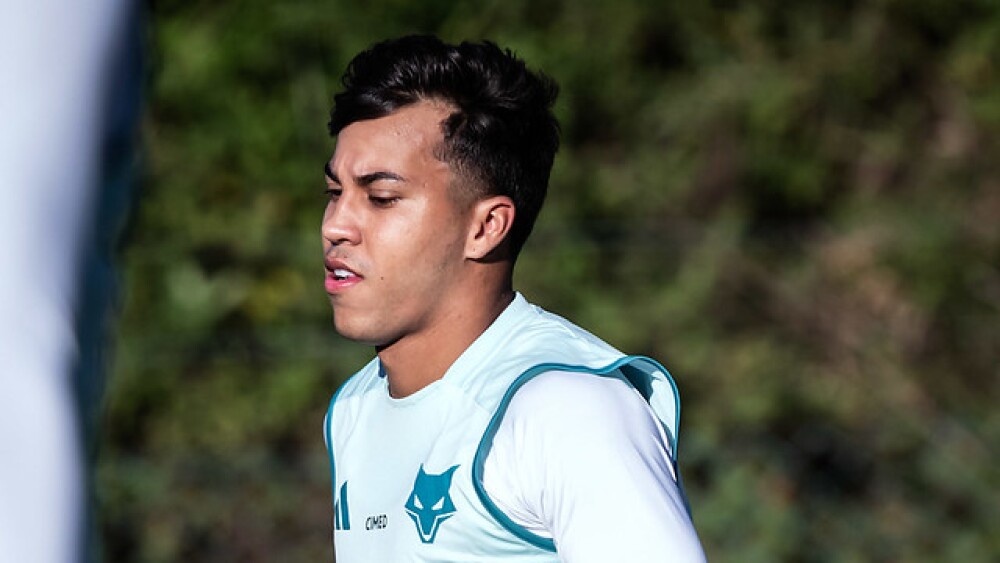 Os jogadores pendurados do Cruzeiro para o jogo contra o Juventude pelo Brasileirão
