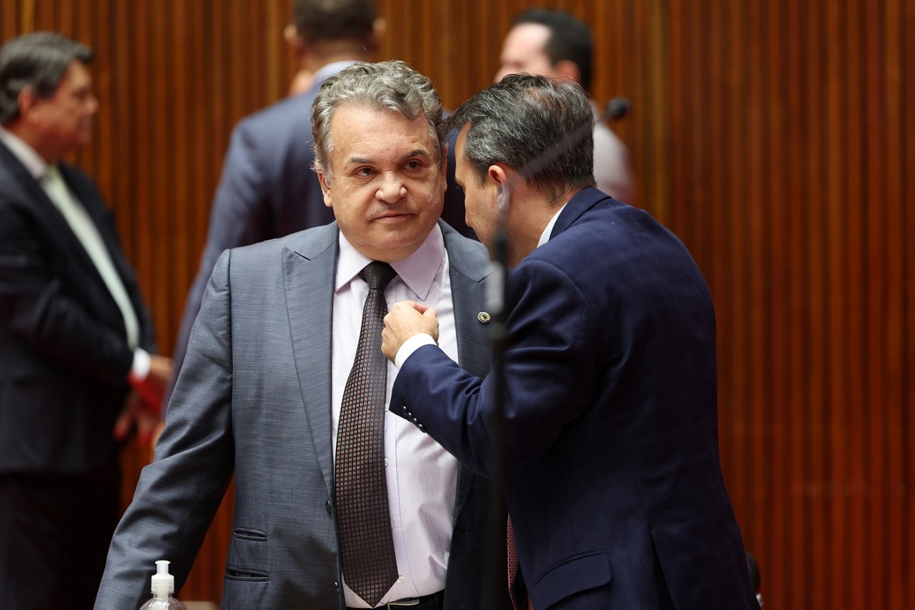Alencar da Silveira Jr. registra candidatura à primeira das três vagas do TCE-MG