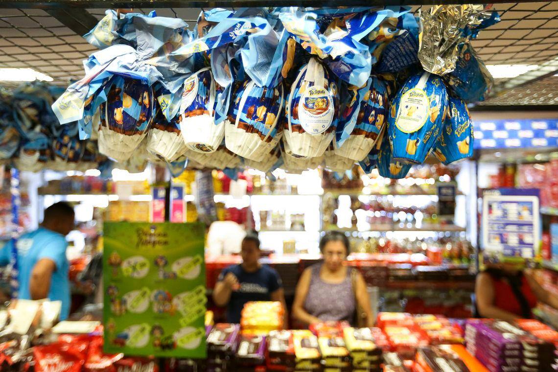 Quase 40% dos empresários de MG projetam aumento nas vendas para a Páscoa de 2025